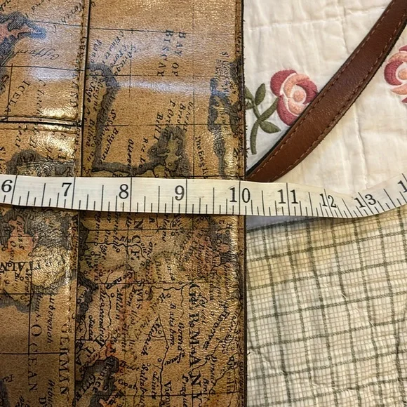 Patricia Nash European Map 13” x 10” x 5”leather adjustable strap crossbody bag - Picture 10 of 13